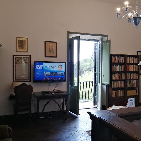 Vigna Dell'Agrifoglio - Bed And Breakfast Velletri Ngoại thất bức ảnh