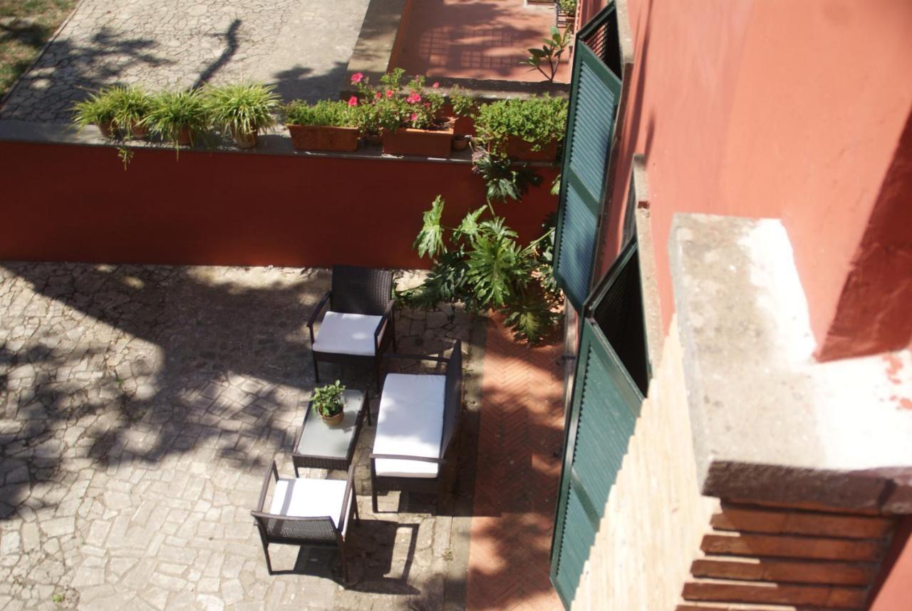 Vigna Dell'Agrifoglio - Bed And Breakfast Velletri Ngoại thất bức ảnh